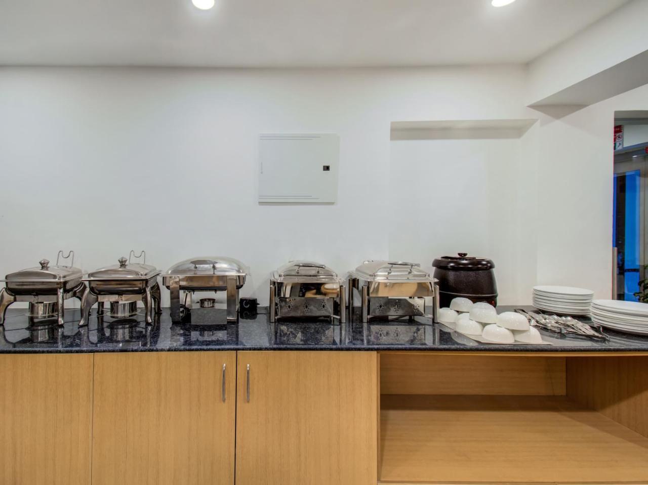 Oyo Townhouse 66 Nagpur Station Ca Road Hotel Ngoại thất bức ảnh