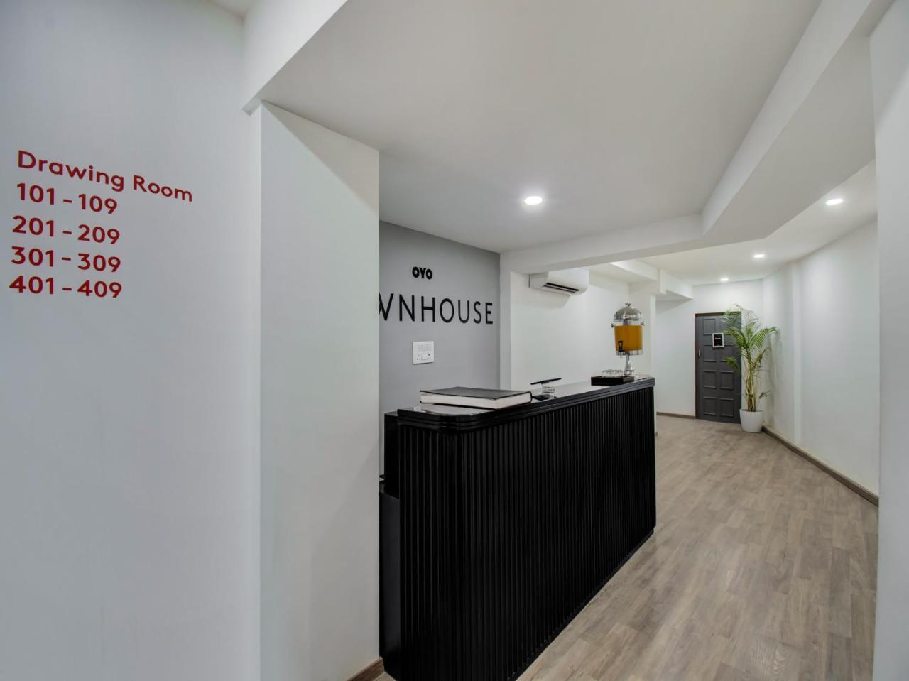 Oyo Townhouse 66 Nagpur Station Ca Road Hotel Ngoại thất bức ảnh